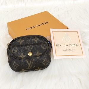 ❌ SOLD ❌Louis Vuitton Porte Monnaie Schilling Coin